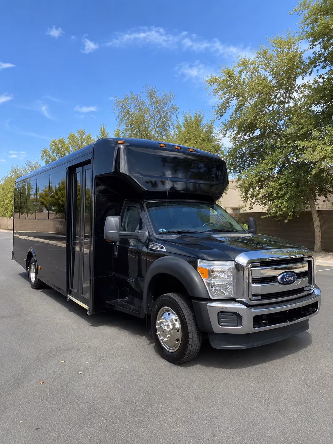 midwest city concert party bus rental